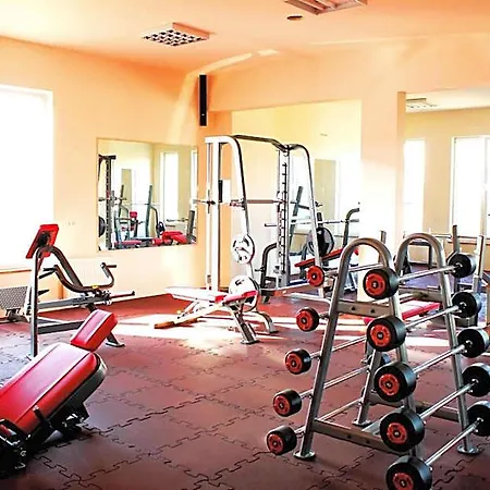 Fusgym מלון 2*